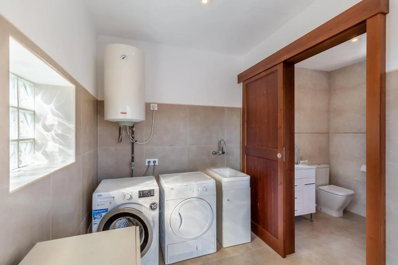 Cas Padrins de ses Tanques 0*, Ariany